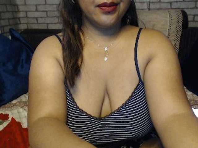 komurasaki live cam on BongaCams