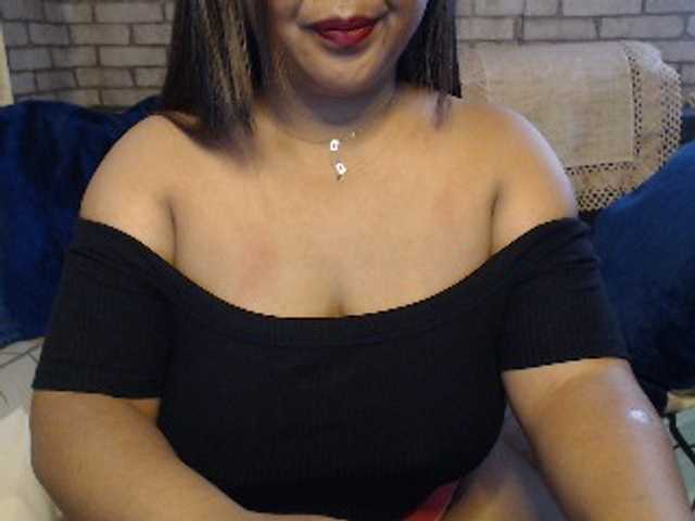 komurasaki live cam on BongaCams