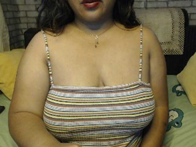 komurasaki live cam on BongaCams