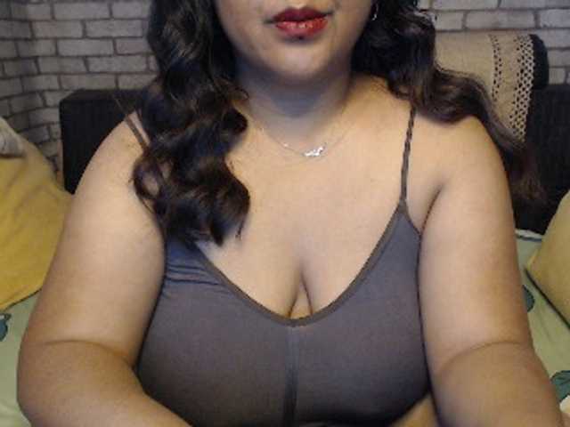 komurasaki live cam on BongaCams