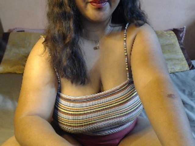 Camgirl française komurasaki en aperçu live