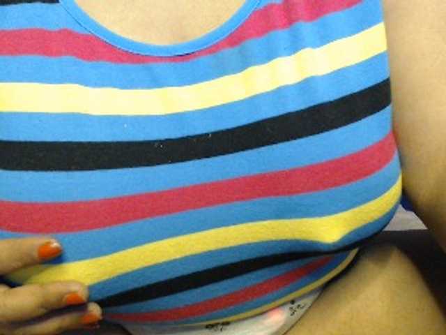 komurasaki live cam on BongaCams