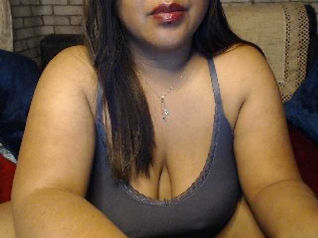 komurasaki live cam on BongaCams