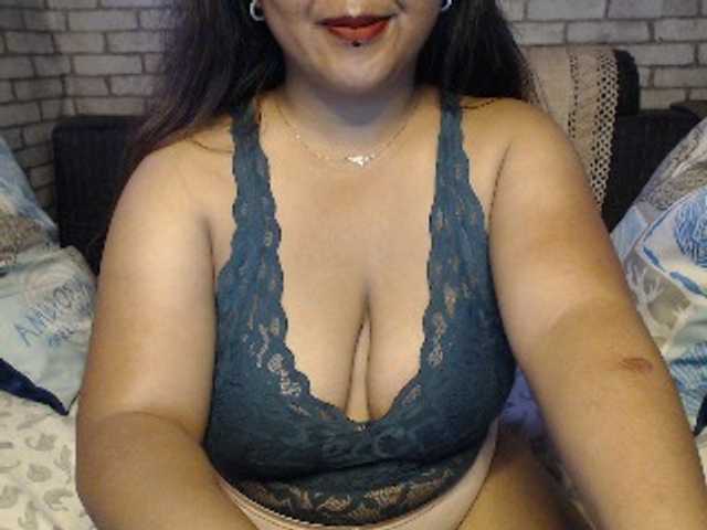 komurasaki live cam on BongaCams