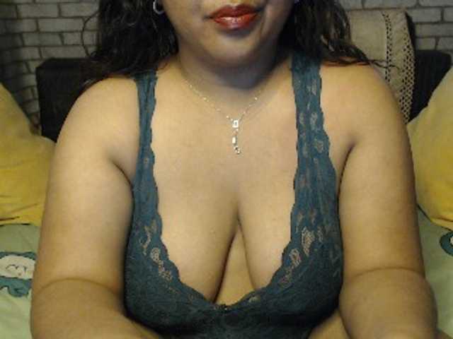 komurasaki live cam on BongaCams