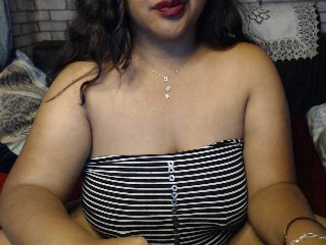 komurasaki live cam on BongaCams