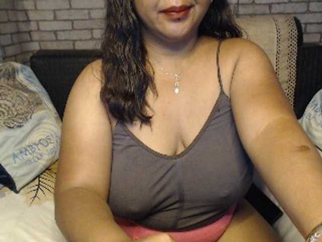 komurasaki live cam on BongaCams