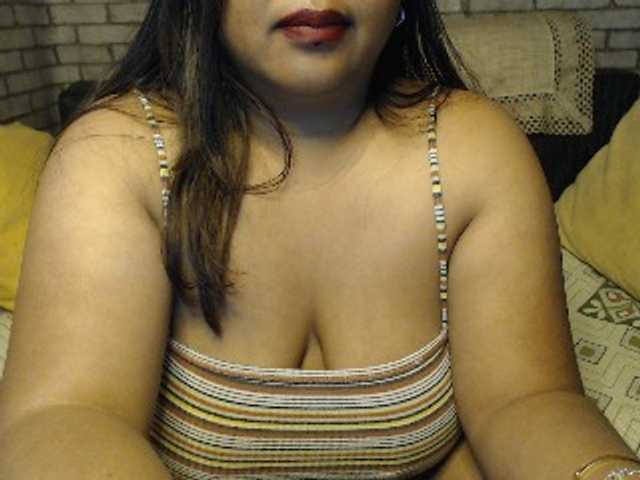 komurasaki live cam on BongaCams