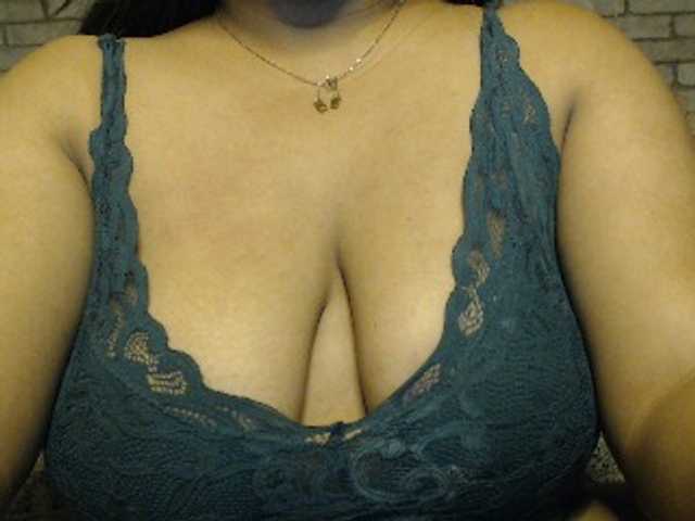 komurasaki live cam on BongaCams