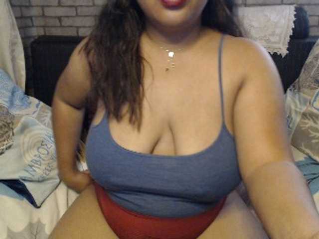 komurasaki live cam on BongaCams
