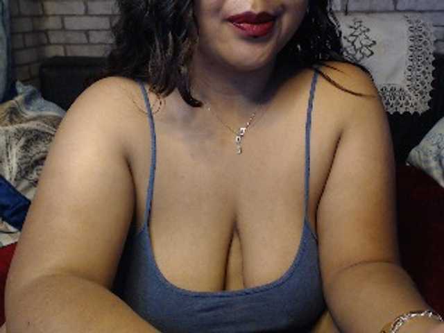 komurasaki live cam on BongaCams