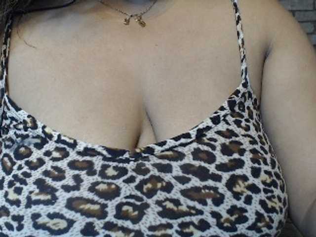 komurasaki live cam on BongaCams