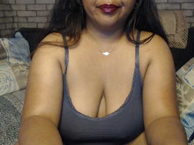 Komurasaki live cam on BongaCams