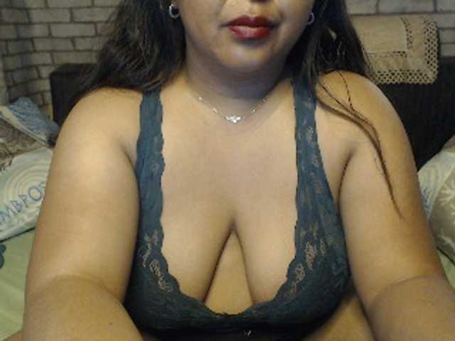 komurasaki live cam on BongaCams