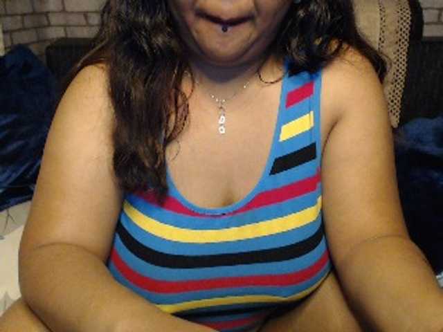 komurasaki live cam on BongaCams
