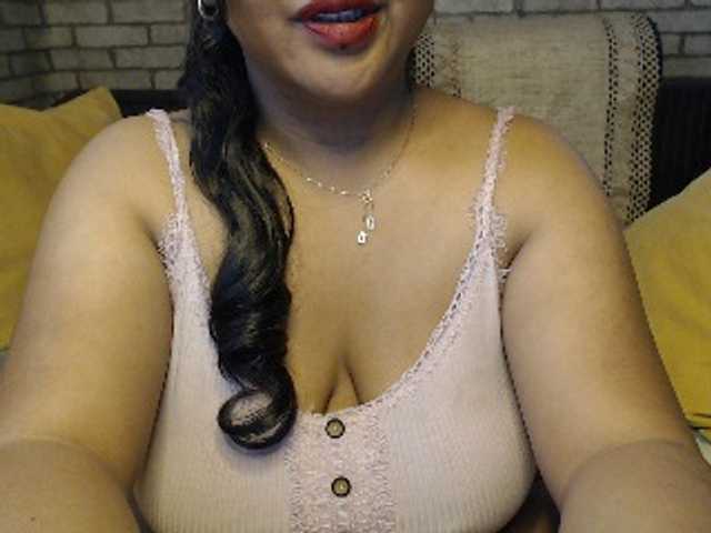 komurasaki live cam on BongaCams