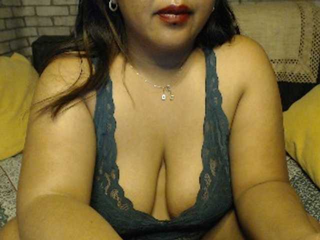 Komurasaki — live female cam