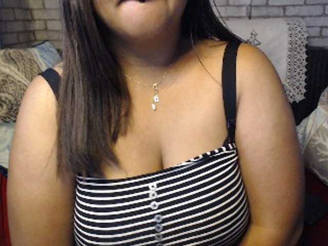 komurasaki live cam on BongaCams