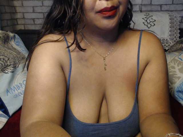 komurasaki live cam on BongaCams
