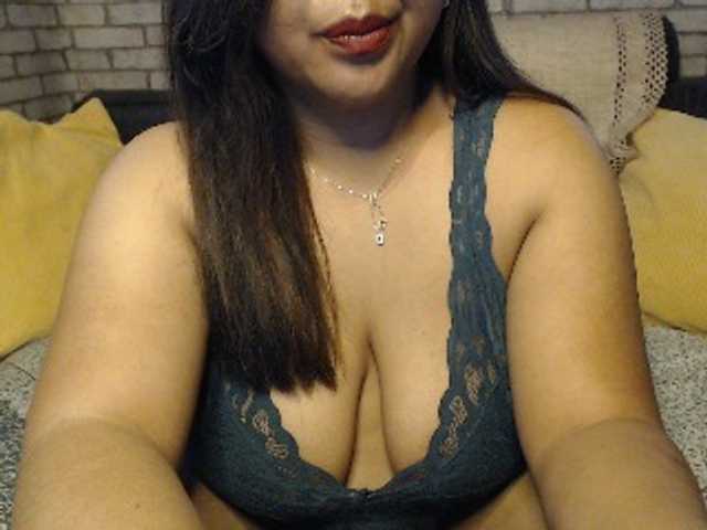 komurasaki live cam on BongaCams