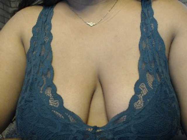 komurasaki live cam on BongaCams