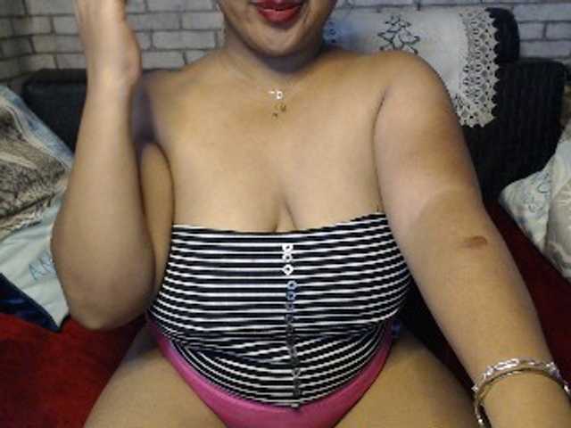 komurasaki live cam on BongaCams