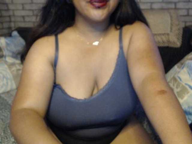 Komurasaki live cam on BongaCams