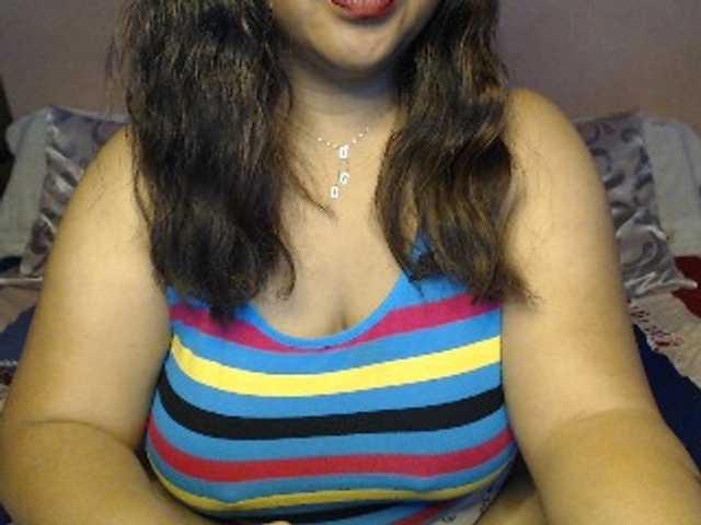 komurasaki live cam on BongaCams