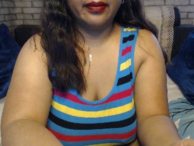 komurasaki live cam on BongaCams