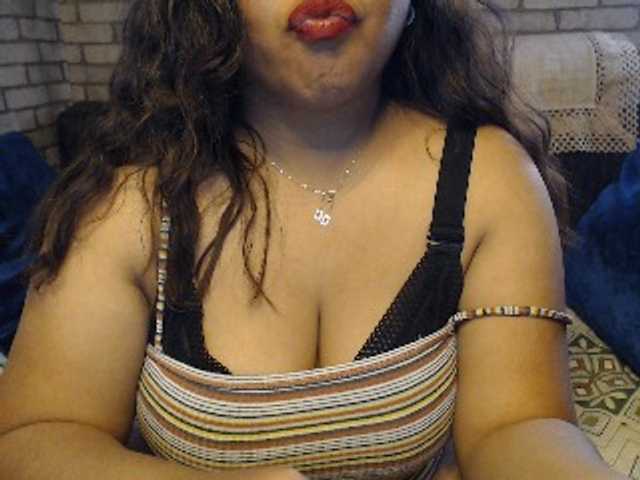 komurasaki live cam on BongaCams