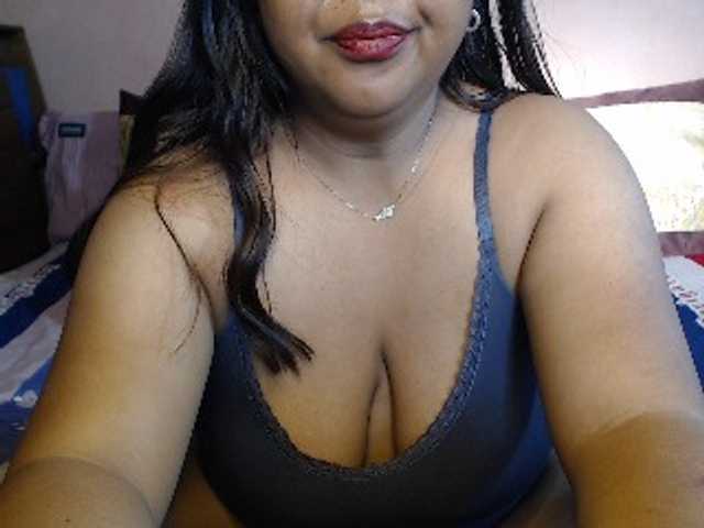 komurasaki live cam on BongaCams