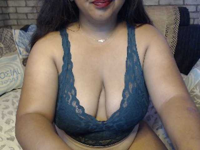 komurasaki live cam on BongaCams