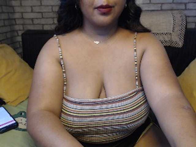 komurasaki live cam on BongaCams