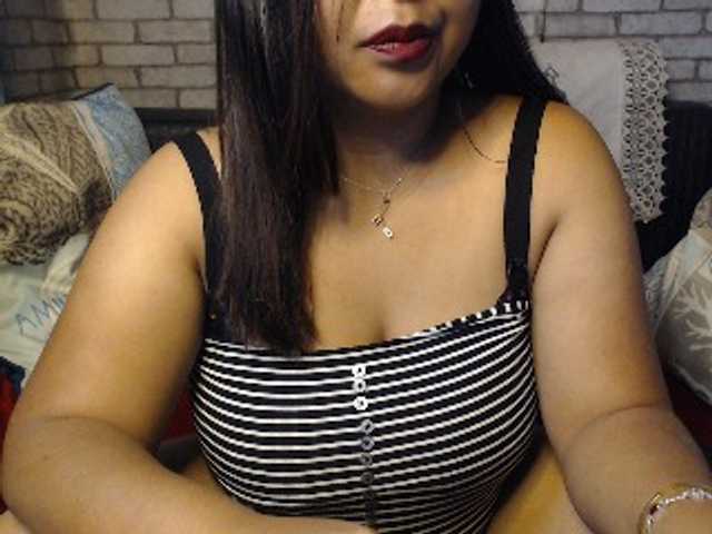 komurasaki live cam on BongaCams