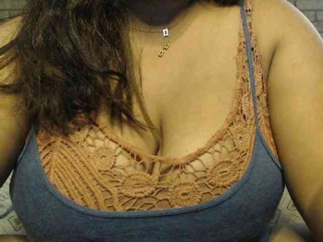 komurasaki Live Webcam on BongaCams