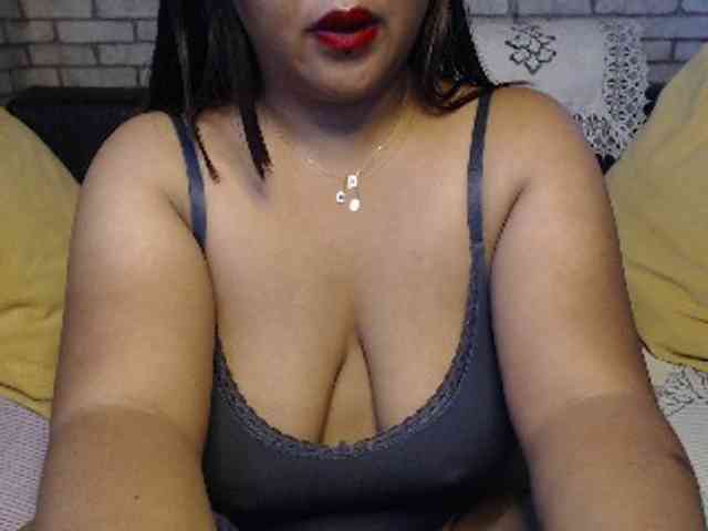 komurasaki Live Webcam on BongaCams