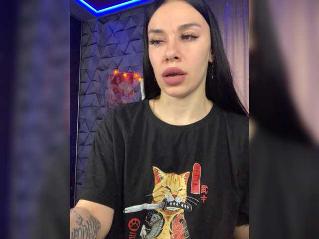 MaidenCrystal live cam on BongaCams