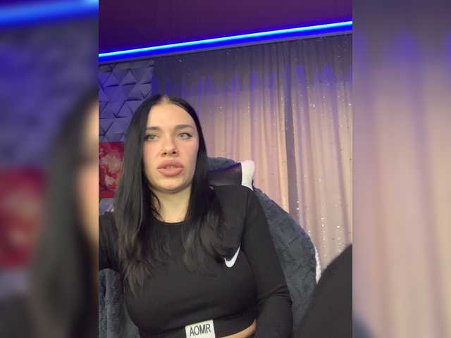 MaidenCrystal live cam on BongaCams