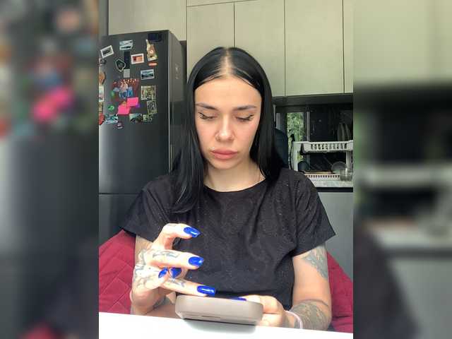 MaidenCrystal live cam on BongaCams