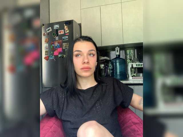 MaidenCrystal live cam on BongaCams