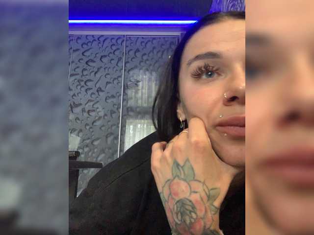 maidencrystal live sex