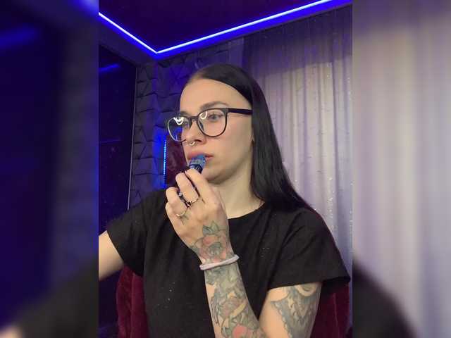 deva_maria live cam on BongaCams
