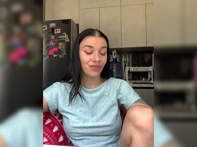 MaidenCrystal live cam on BongaCams