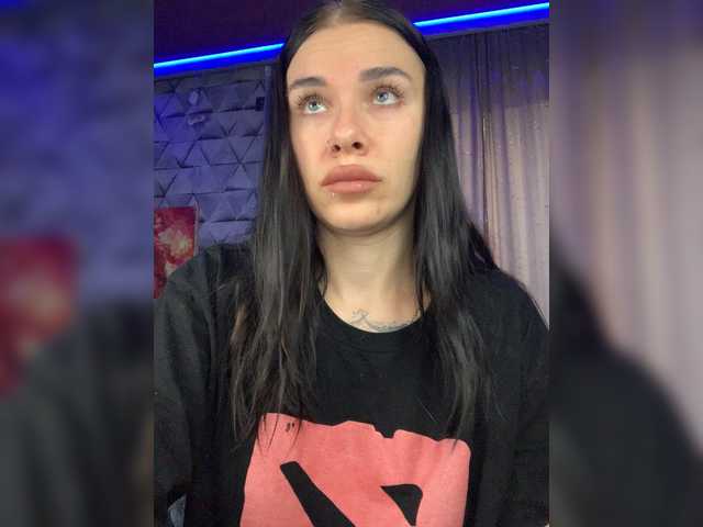 MaidenCrystal live cam on BongaCams