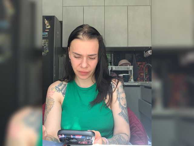 MaidenCrystal live cam on BongaCams