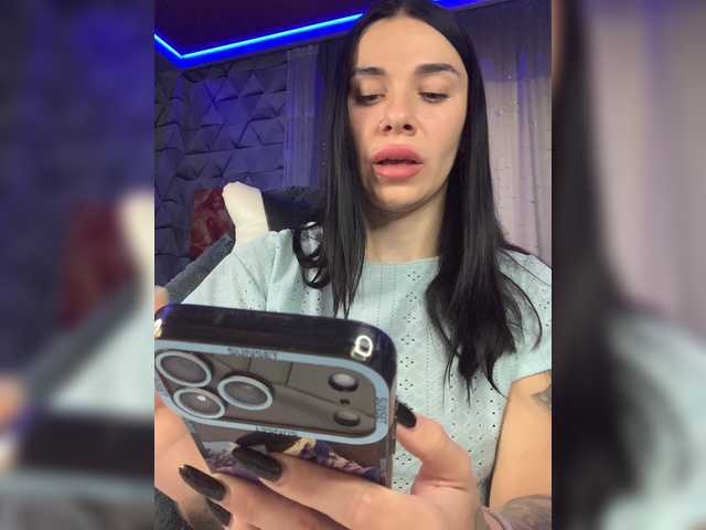 MaidenCrystal live cam on BongaCams