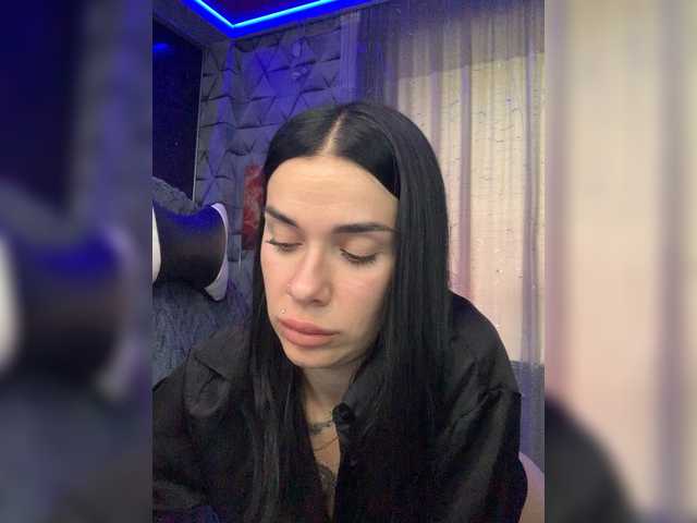 MaidenCrystal live cam on BongaCams