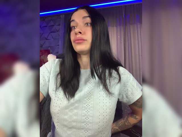 MaidenCrystal live cam on BongaCams