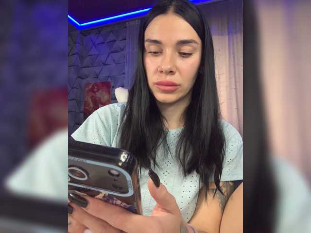 MaidenCrystal live cam on BongaCams