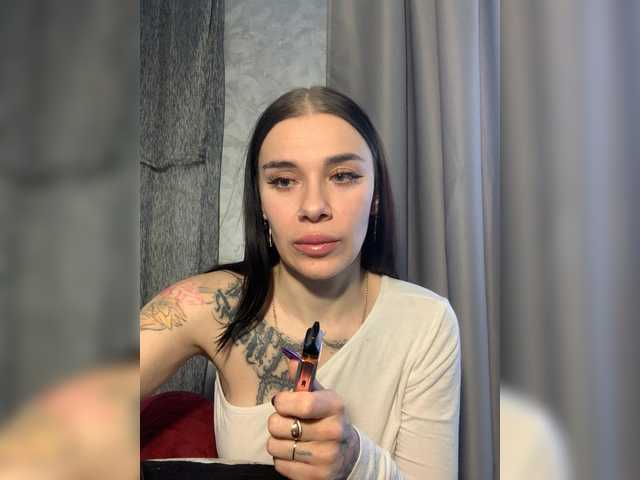 MaidenCrystal's BongaCams show and profile